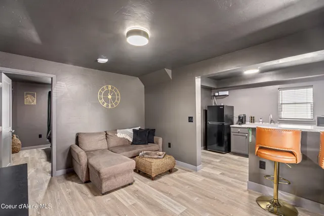 $2,200,000 | 219 East Coeur D'Alene Lake Drive, Coeur D'Alene, ID 83814