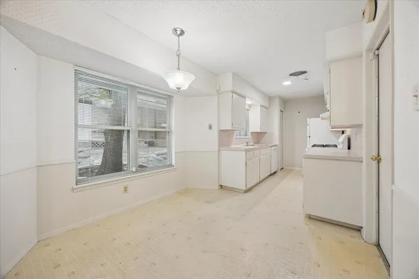 $475,000 | 1815 Parkside Lane, Austin, TX 78745