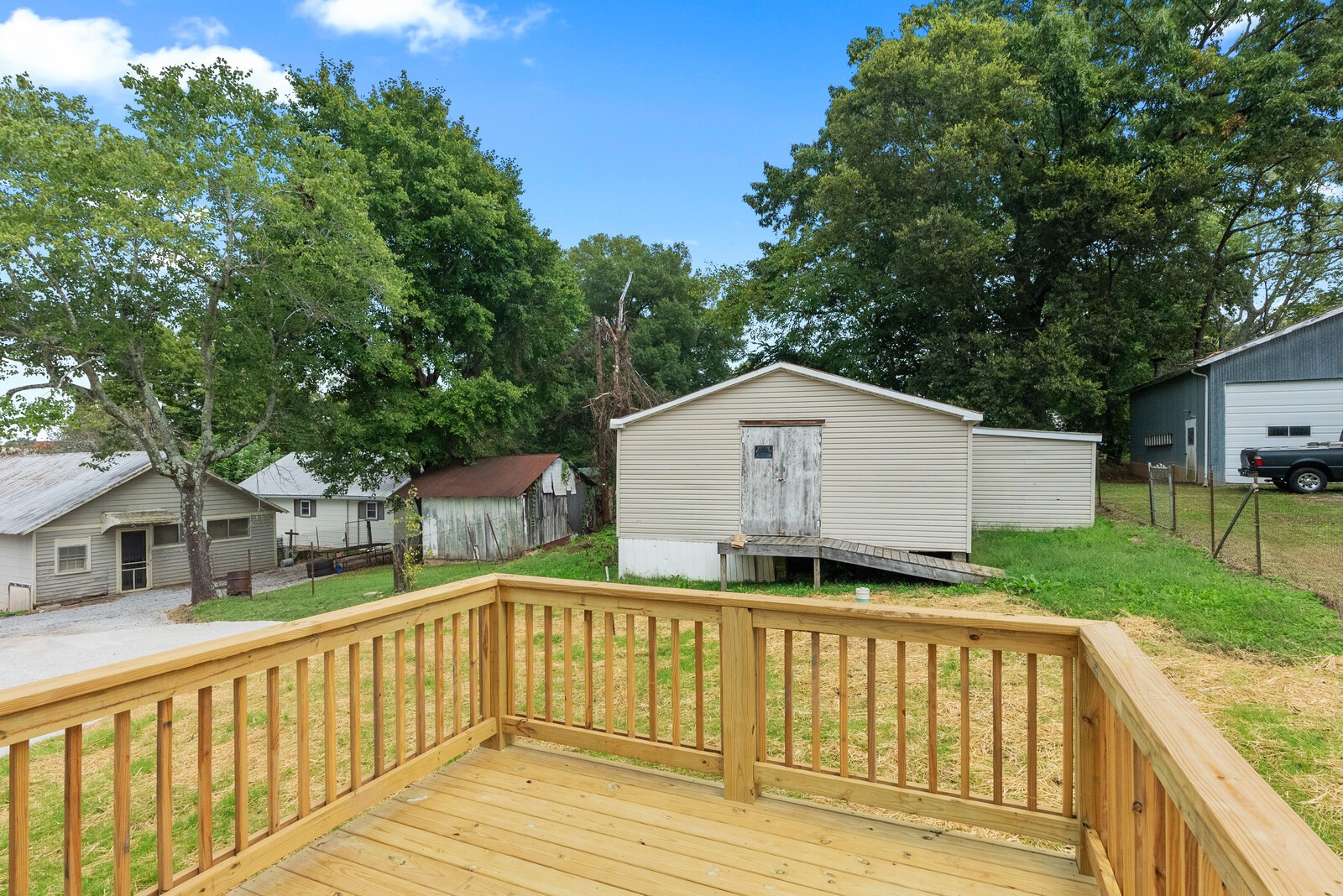 106 North Walnut Street Springfield, TN 37172 - Photo 14 of 14 a front view of a house with garden