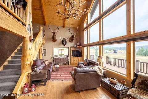 $1,295,000 | 55 South Ridge Road, Smoot, WY 83126