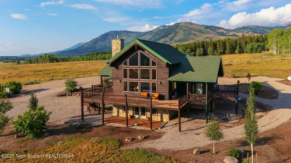 $1,295,000 | 55 South Ridge Road, Smoot, WY 83126