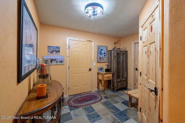 $1,295,000 | 55 South Ridge Road, Smoot, WY 83126