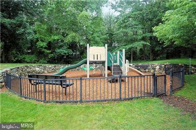 2716 Middle Neck Road Odenton, MD 21113 - Photo 31 of 34 Community Center Playground