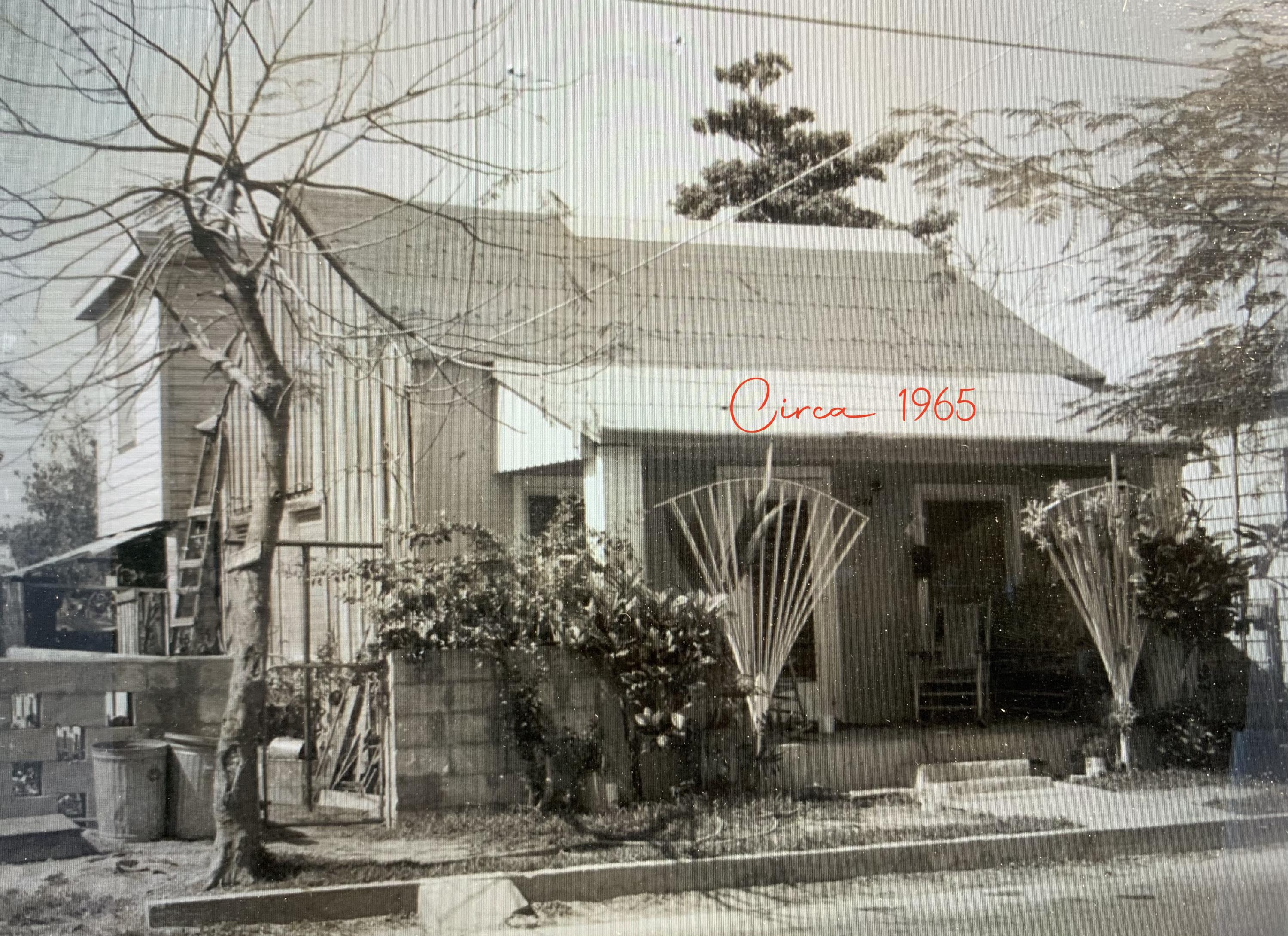 927 Catherine Street Key West, FL 33040 - Photo 1 of 29 a view of a water fountain