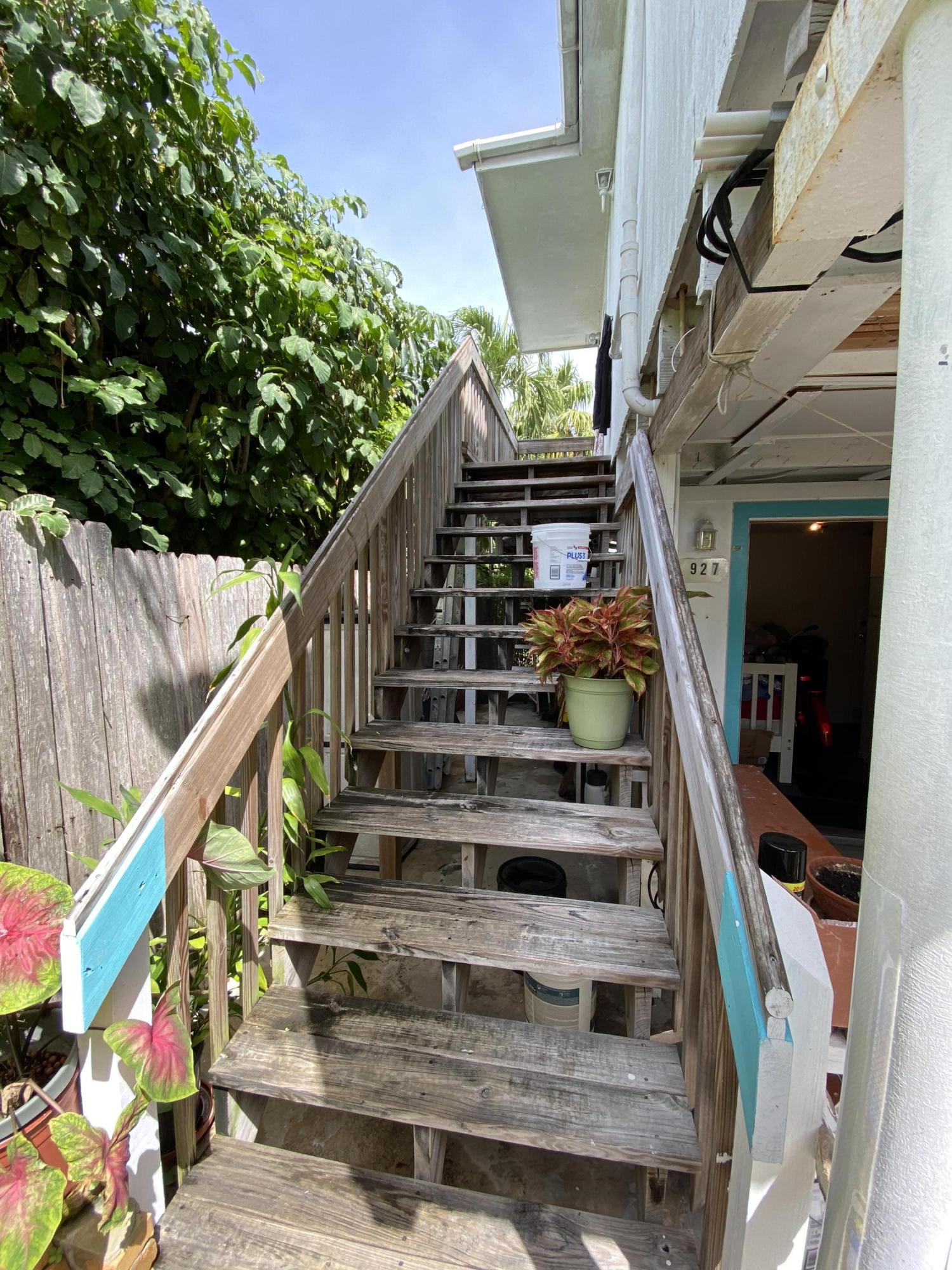 927 Catherine Street Key West, FL 33040 - Photo 16 of 29 a view of entryway