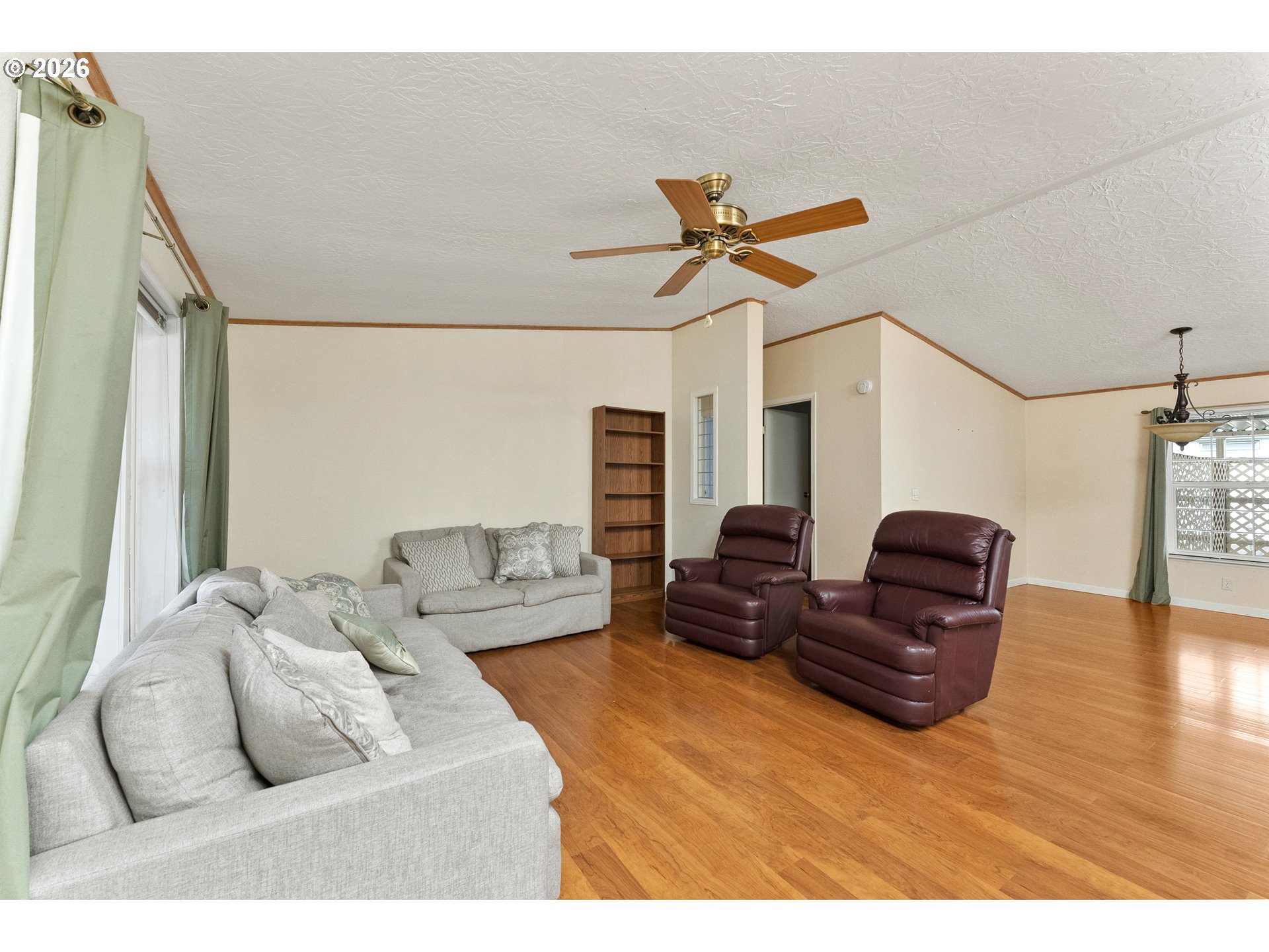 111 West River Ridge Avenue Roseburg, OR 97471 - Photo 4 of 30