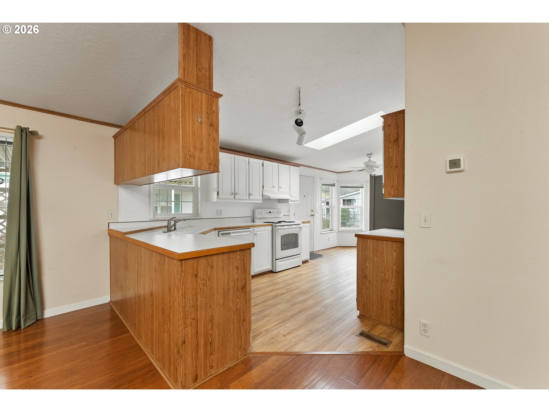 111 West River Ridge Avenue Roseburg, OR 97471 - Photo 8 of 30