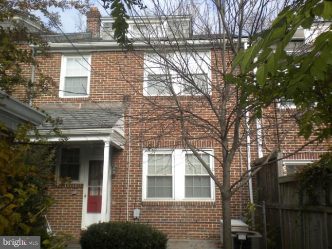 305 Hopkins Road Baltimore, MD 21212 - Photo 3 of 30 front view of a house