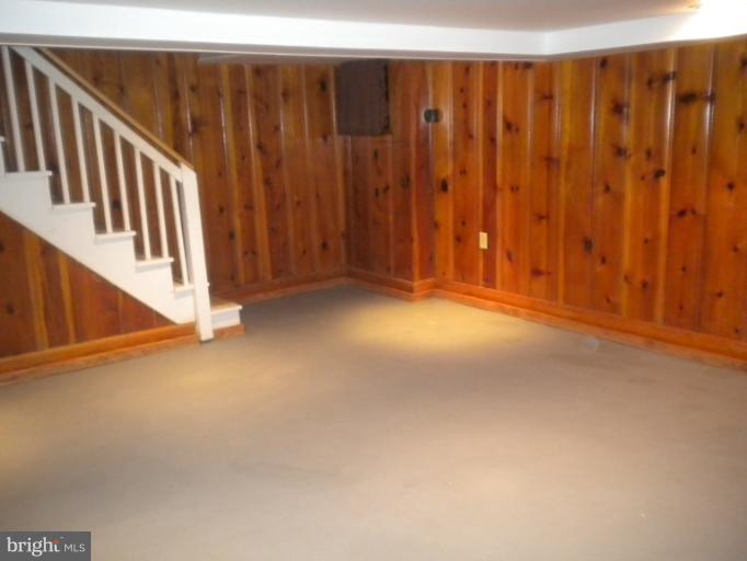 305 Hopkins Road Baltimore, MD 21212 - Photo 26 of 30 a view of an entryway with wooden fence