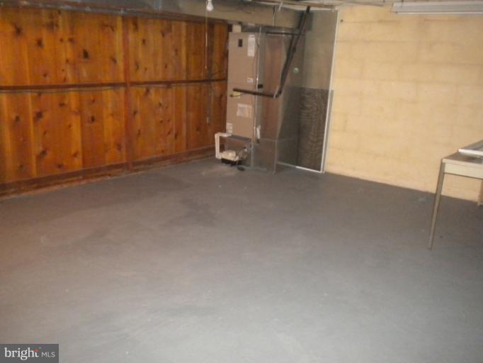 305 Hopkins Road Baltimore, MD 21212 - Photo 29 of 30 a view of a room with gym equipment