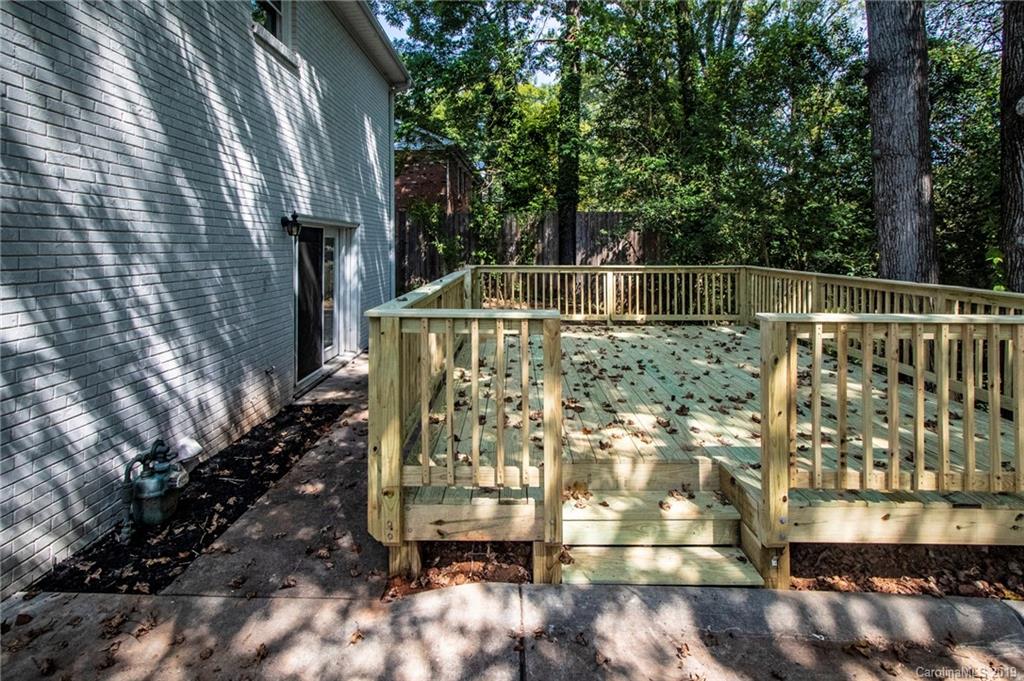 7439 Watercrest Road Charlotte, NC 28210 - Photo 27 of 28 a view of outdoor space and yard