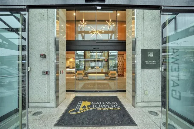 $324,999 | 320 Fort Duquesne Boulevard, Unit 21NO, Pittsburgh, PA 15222