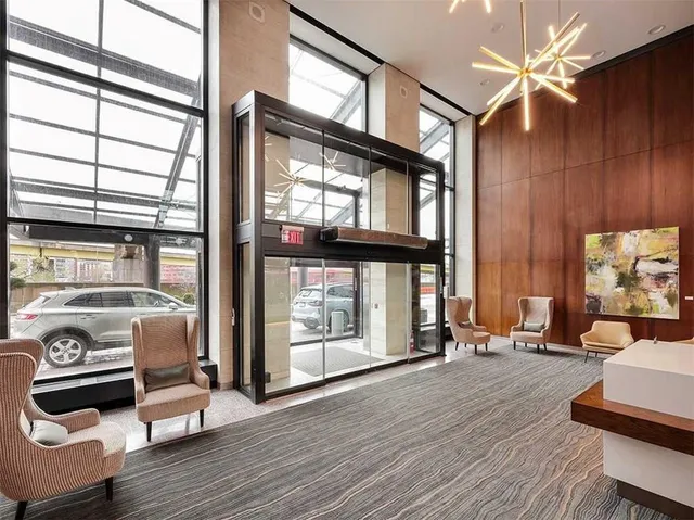 $324,999 | 320 Fort Duquesne Boulevard, Unit 21NO, Pittsburgh, PA 15222