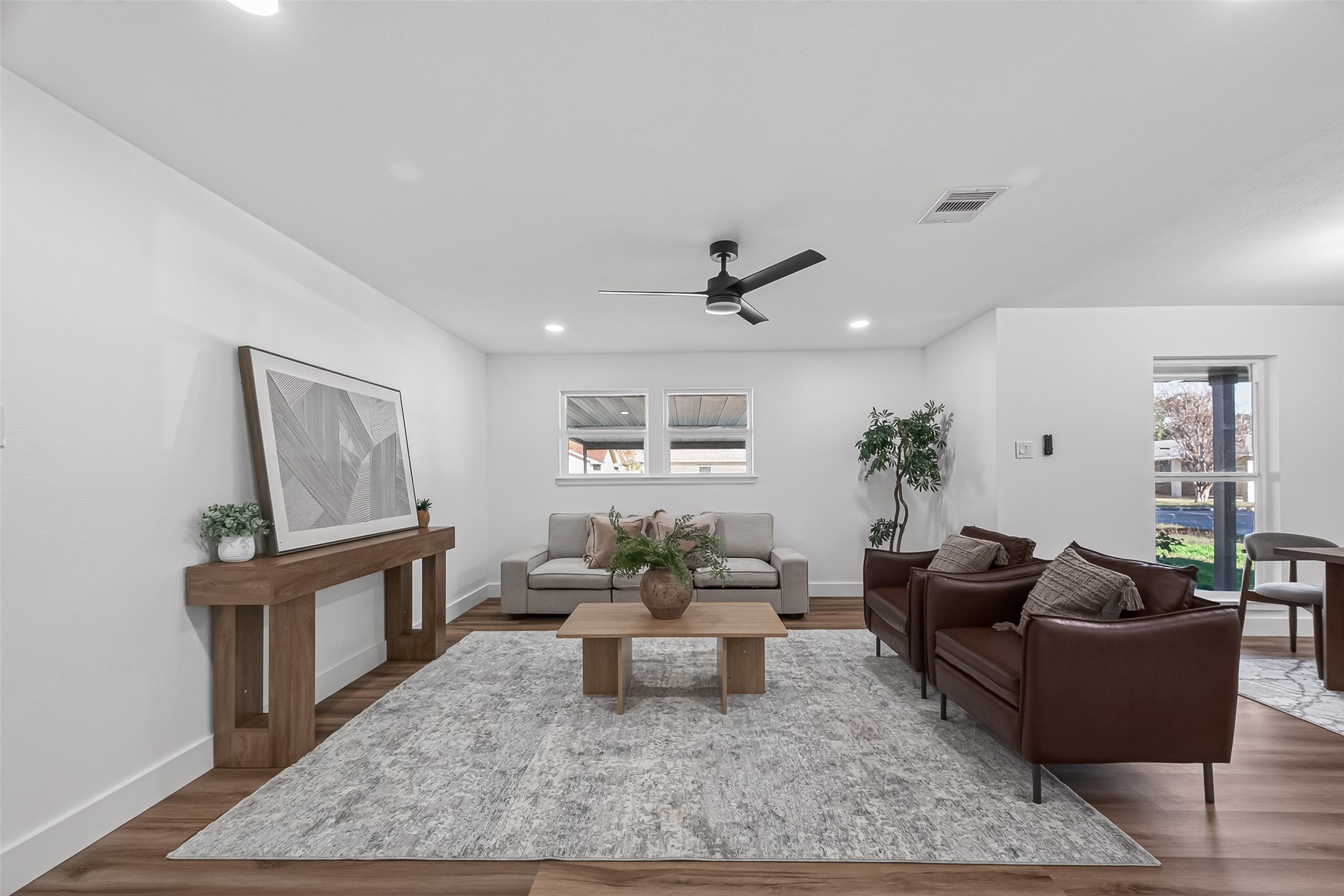 3112 Hays Street Pasadena, TX 77503 - Photo 6 of 22 a living room with furniture and wooden floor