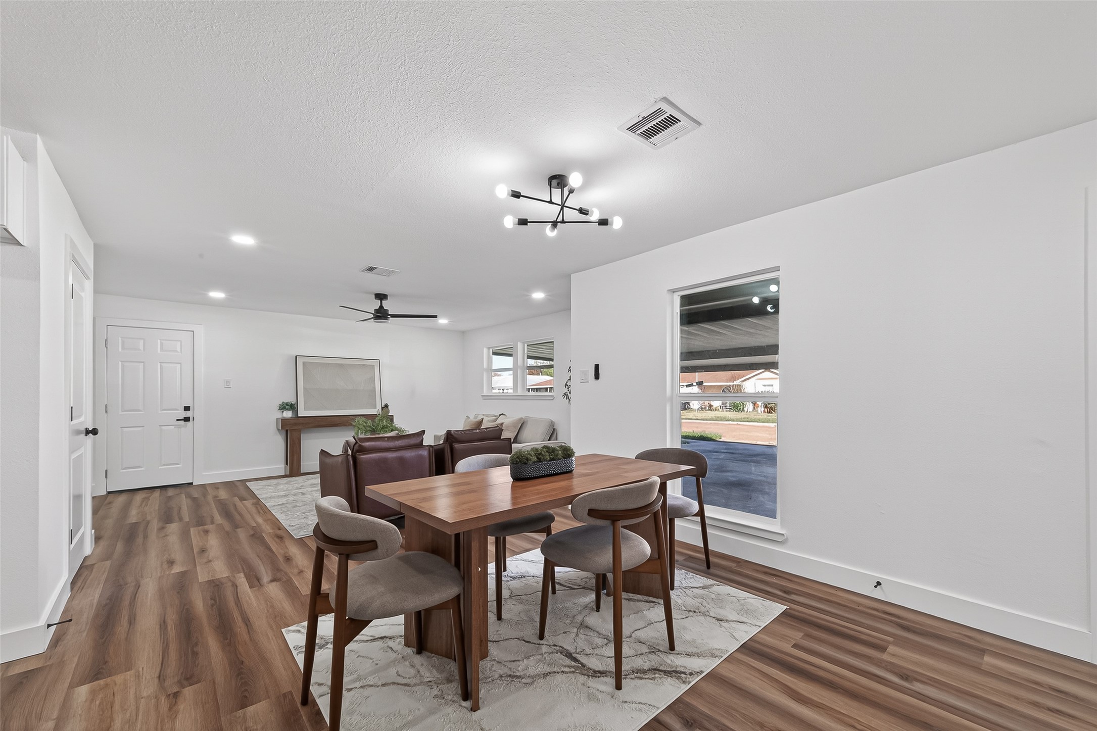 3112 Hays Street Pasadena, TX 77503 - Photo 9 of 22 a view of a dining room with furniture