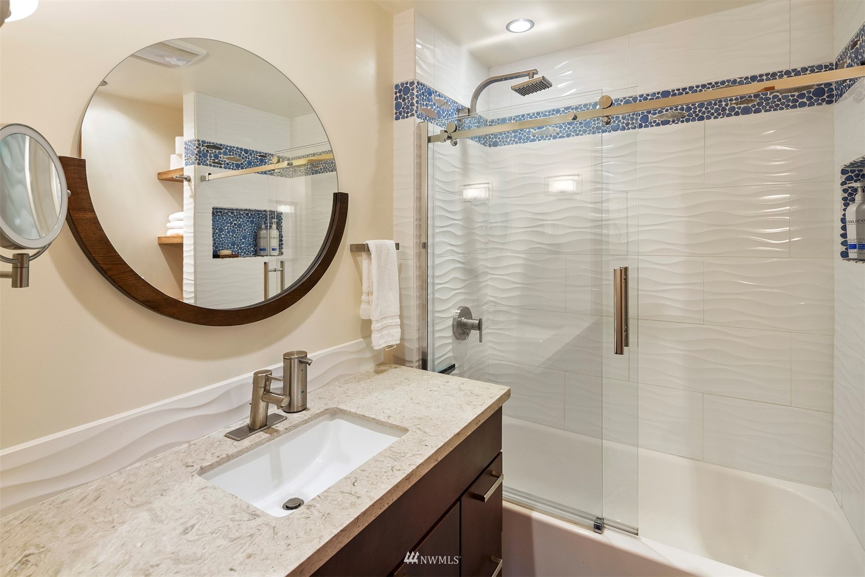 10720 Southwest Cowan Road Vashon, WA 98070 - Photo 17 of 39 Gallery Image 17