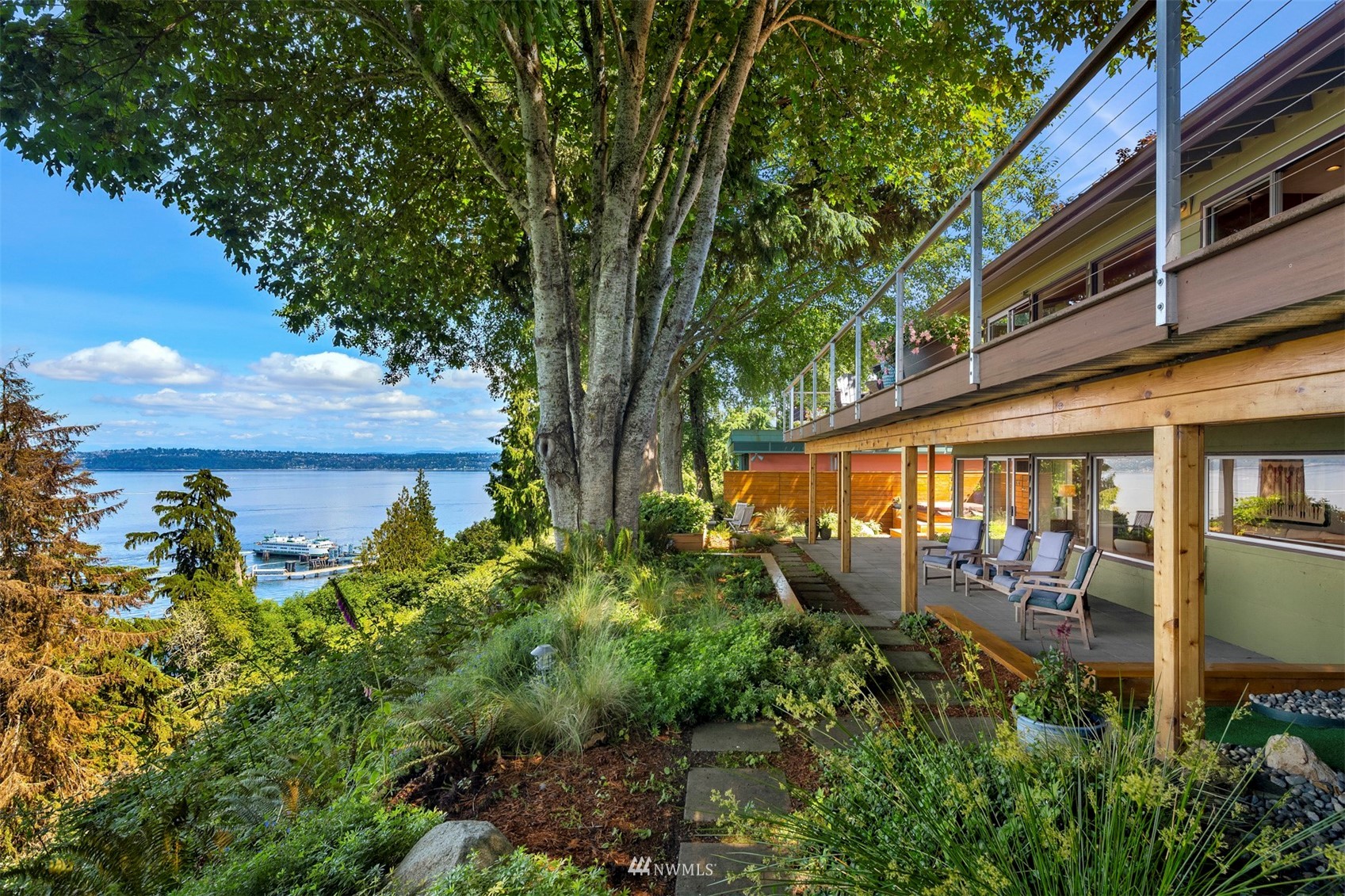 10720 Southwest Cowan Road Vashon, WA 98070 - Photo 26 of 39 Gallery Image 26