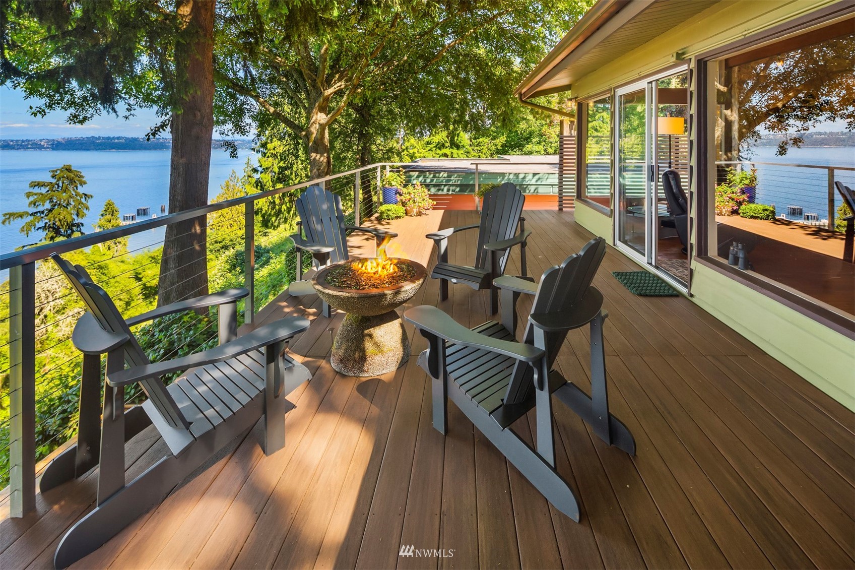 10720 Southwest Cowan Road Vashon, WA 98070 - Photo 27 of 39 Gallery Image 27