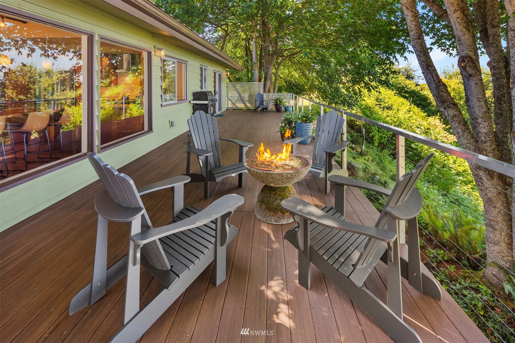 10720 Southwest Cowan Road Vashon, WA 98070 - Photo 28 of 39 Gallery Image 28