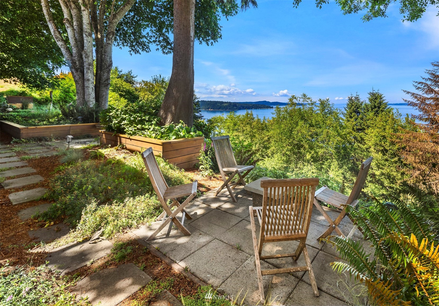 10720 Southwest Cowan Road Vashon, WA 98070 - Photo 29 of 39 Gallery Image 29