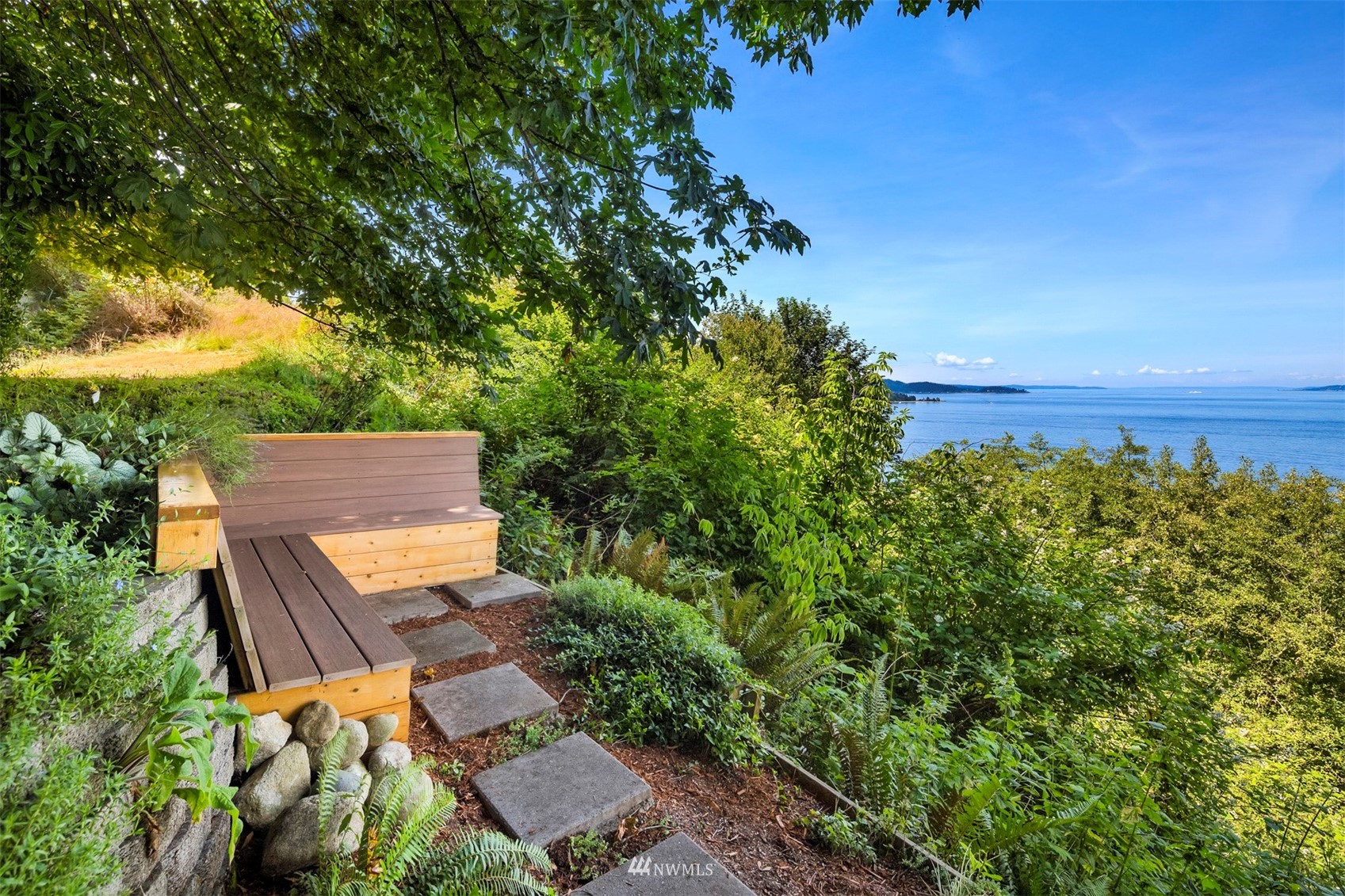 10720 Southwest Cowan Road Vashon, WA 98070 - Photo 31 of 39 Gallery Image 31