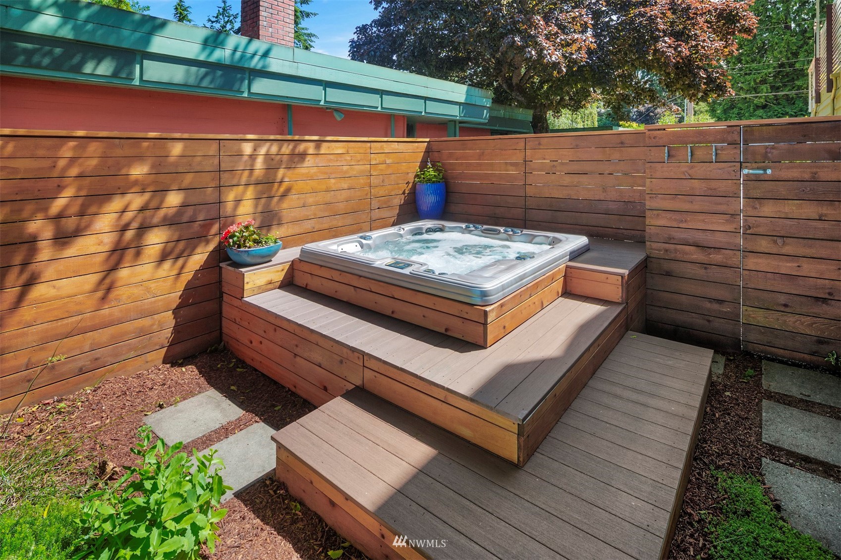 10720 Southwest Cowan Road Vashon, WA 98070 - Photo 33 of 39 Gallery Image 33