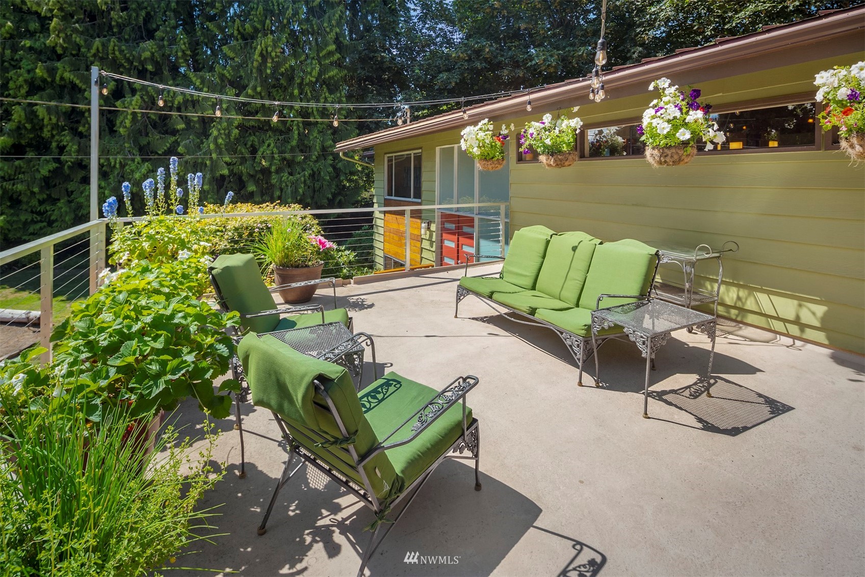 10720 Southwest Cowan Road Vashon, WA 98070 - Photo 34 of 39 Gallery Image 34