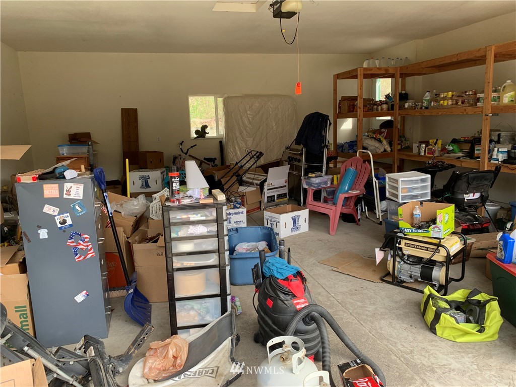 2013 Tucannon Road Pomeroy, WA 99347 - Photo 21 of 28 a view of a room with gym equipment