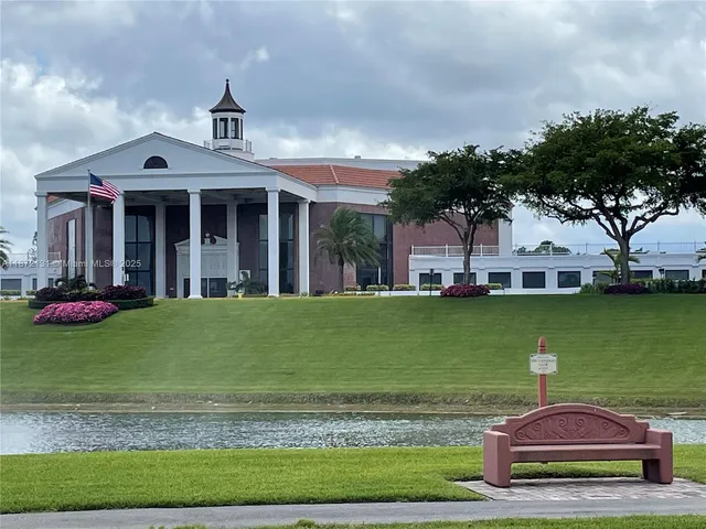 $120,000 | 3033 Berkshire Crescent, Unit 3033, Deerfield Beach, FL 33442