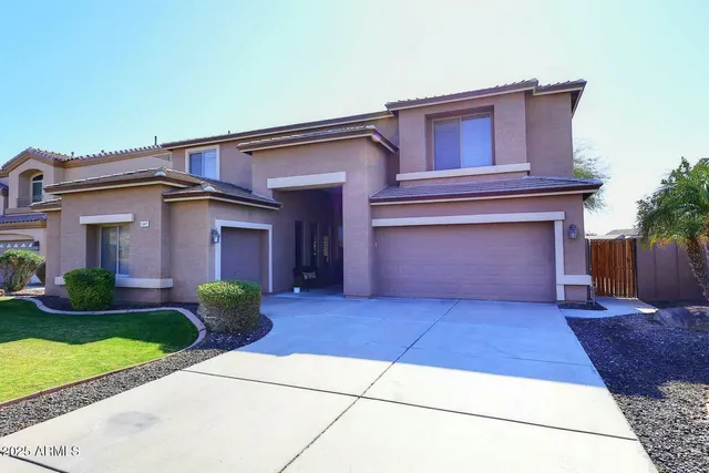 $774,000 | 3267 East Maplewood Street, Gilbert, AZ 85297