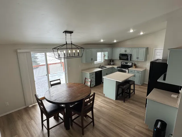 $424,900 | W6875 Hummock Drive, Greenville, WI 54942