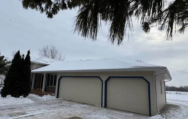 $424,900 | W6875 Hummock Drive, Greenville, WI 54942