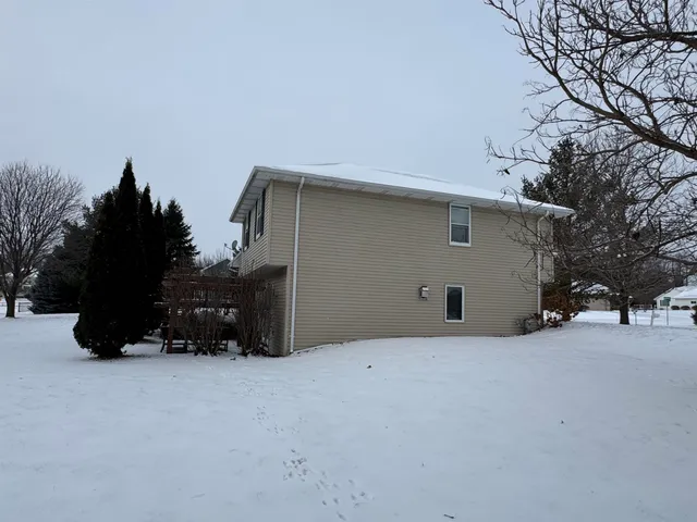 $424,900 | W6875 Hummock Drive, Greenville, WI 54942