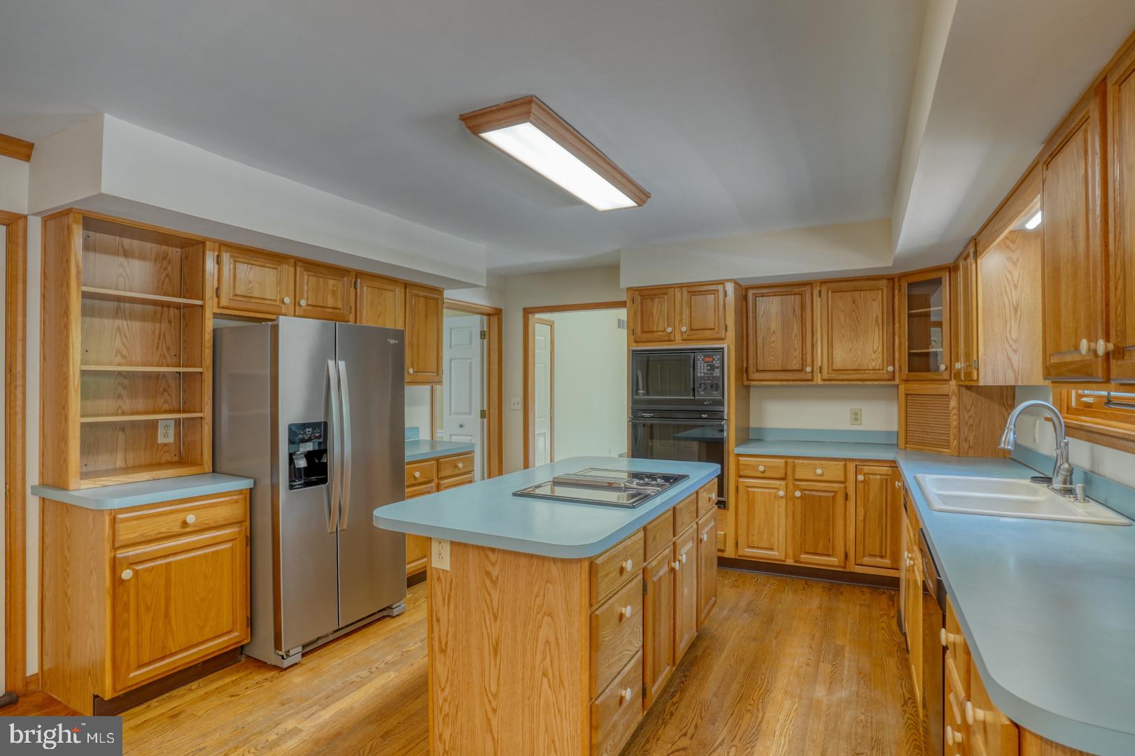 535 Stenning Drive Hockessin, DE 19707 - Photo 6 of 34 Hardwood Floor
