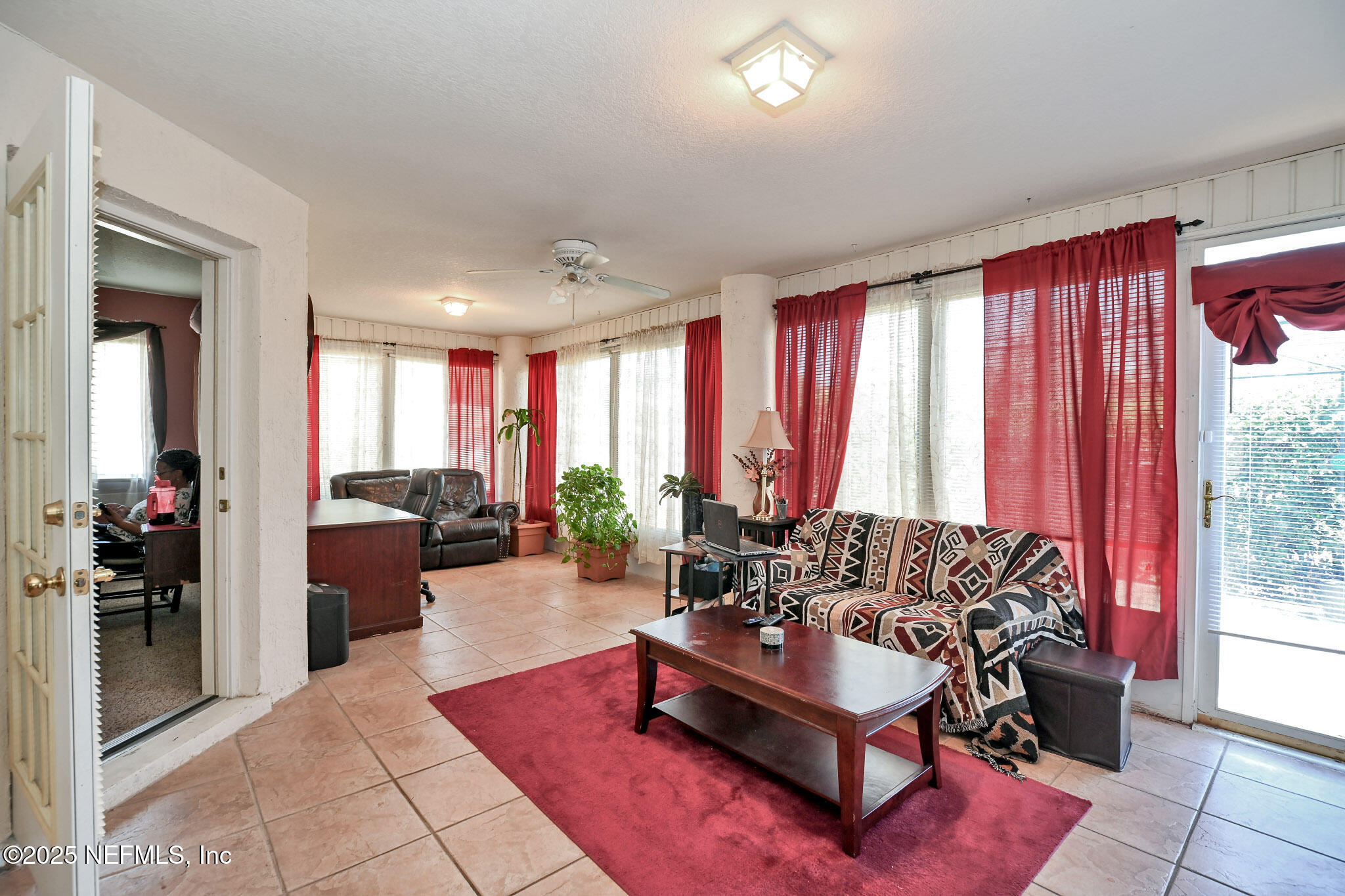 10121 Southwest 61st Terrace Road Ocala, FL 34476 - Photo 27 of 49 Florida Room 1