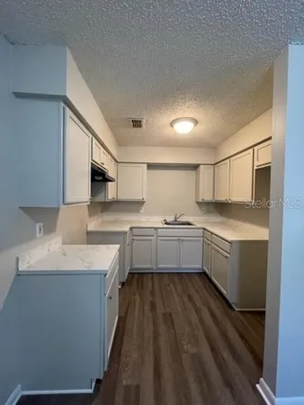 $1,300 | 2415 Idlewild Street, Lakeland, FL 33801