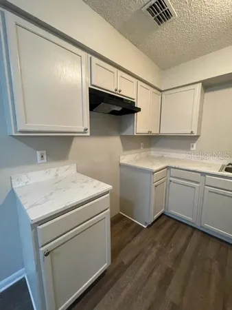 $1,300 | 2415 Idlewild Street, Lakeland, FL 33801