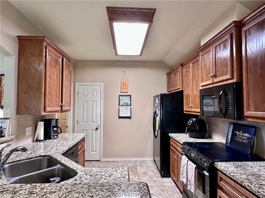 100 Roucourt Loop College Station, TX 77845 - Photo 5 of 14