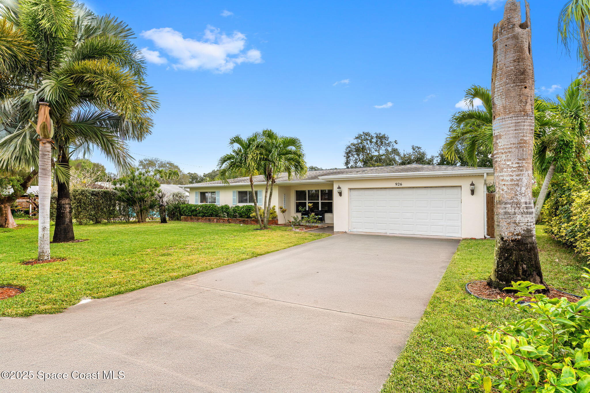 926 Santa Cruz Road Cocoa Beach, FL 32931 - Photo 3 of 42 DSC00563-Edit