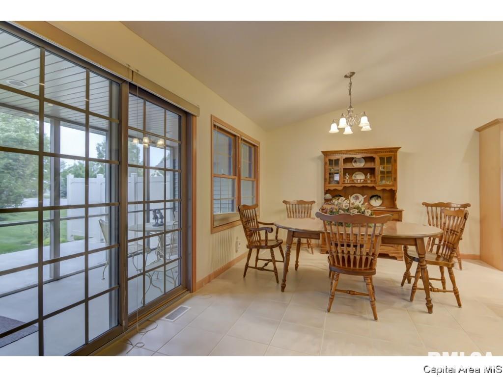 7103 Preston Drive Springfield, IL 62711 - Photo 13 of 21