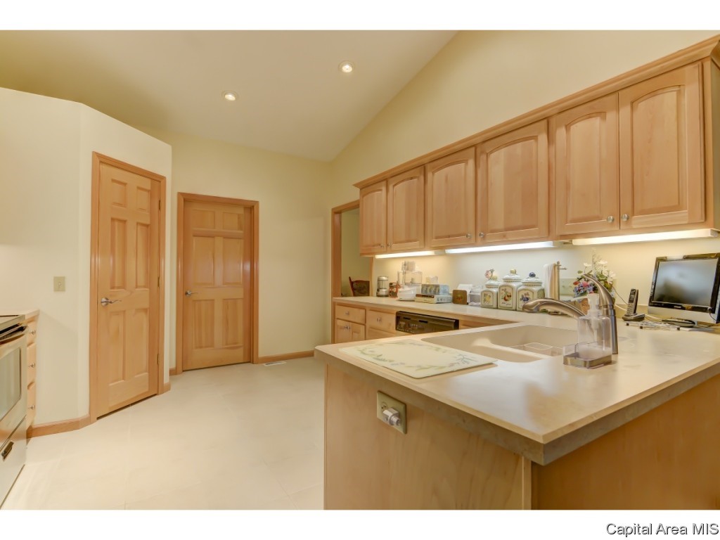 7103 Preston Drive Springfield, IL 62711 - Photo 10 of 21