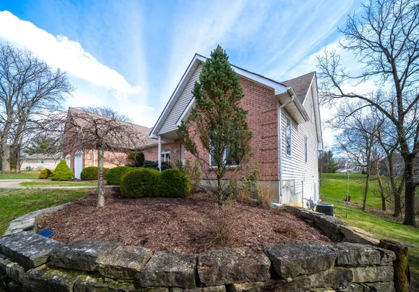 $545,000 | 20338 Cedarview Court, Lawrenceburg, IN 47025