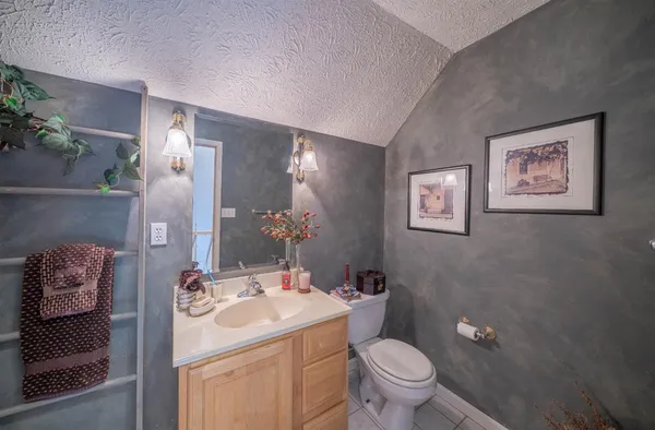 $545,000 | 20338 Cedarview Court, Lawrenceburg, IN 47025