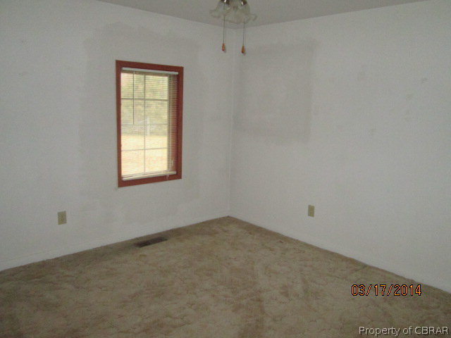 3999 Cedar Bush Road Hayes, VA 23072 - Photo 6 of 10