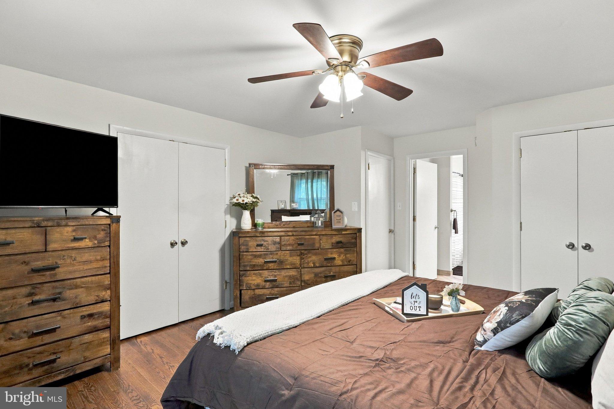 455 Mountain Road Front Royal, VA 22630 - Photo 25 of 62 Owner's Suite w double closets, hardwood floors