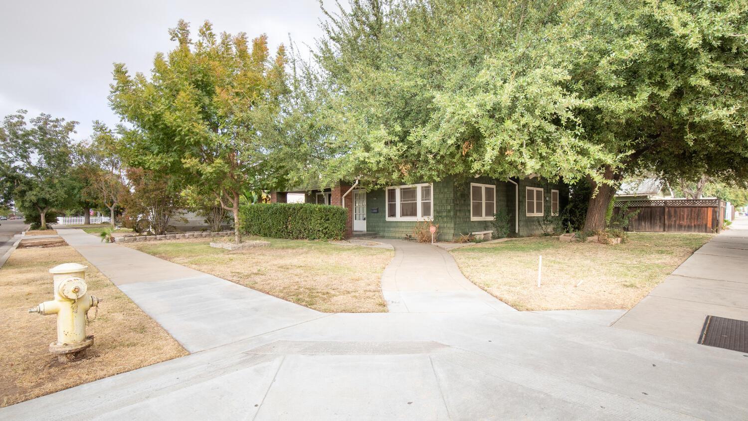 516 North Acacia Avenue Reedley, CA 93654 - Photo 2 of 19 Gallery Image 2