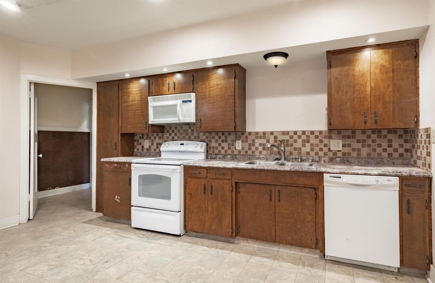 516 North Acacia Avenue Reedley, CA 93654 - Photo 10 of 19 Gallery Image 10