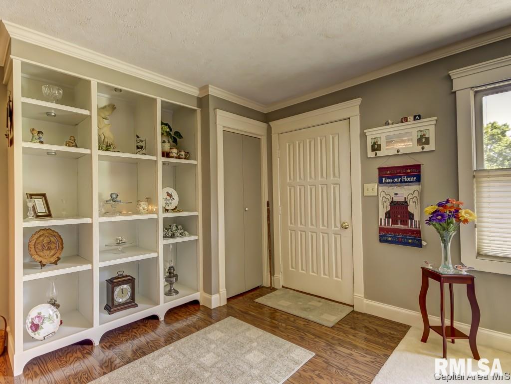 107 Radcliff Road Springfield, IL 62703 - Photo 2 of 36