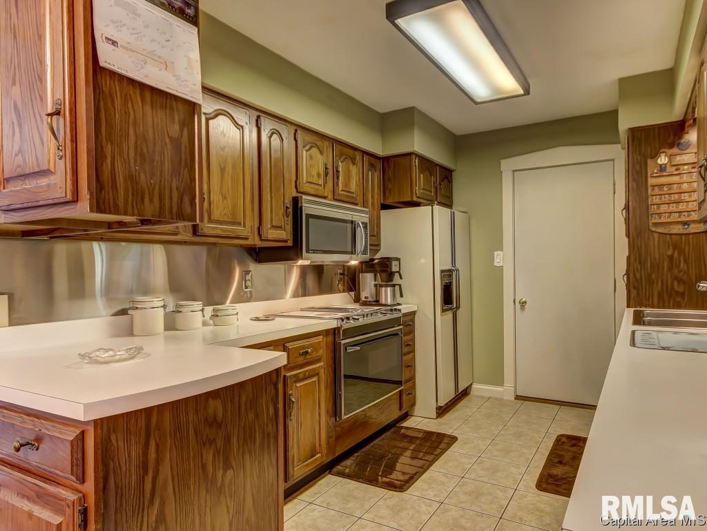 107 Radcliff Road Springfield, IL 62703 - Photo 8 of 36