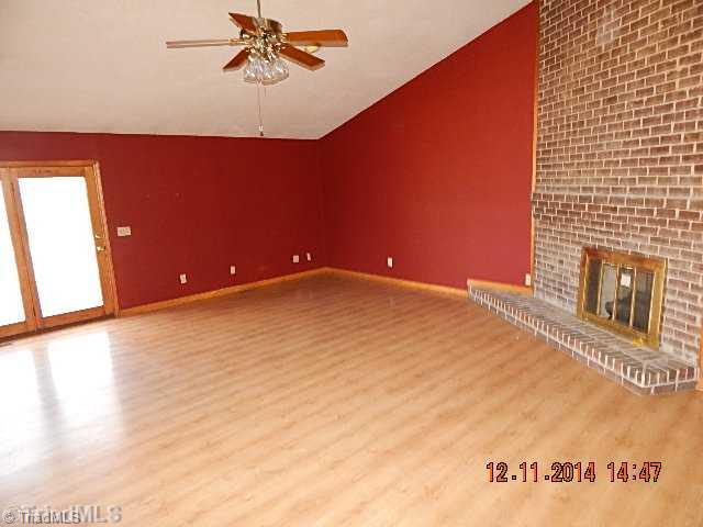 1771 McCray Road Burlington, NC 27217 - Photo 2 of 5 Den/Family/Great Room. Great Room